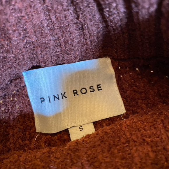Yummy Chocolate Brown Pink Rose high neck cropped sweater Size Small - Picture 5 of 10